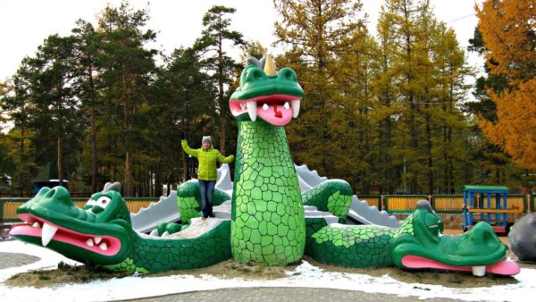 Памятник в Челябинске в парке Гагарина