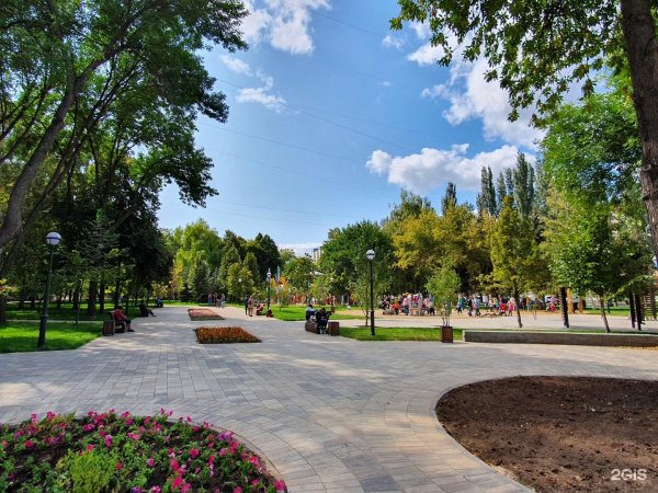 Сквер на проспекте Ленина Самара