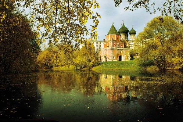 Покровский собор Измайлово осень