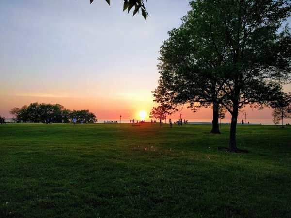 Закат в летнем парке