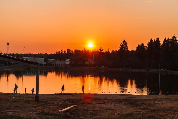 Красивый закат парк Победы