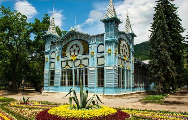 Лермонтовская галерея Пятигорск