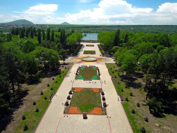 Новопятигорское озеро парк Победы