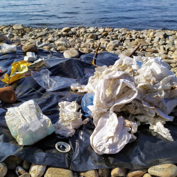 Озеро Байкал отходы