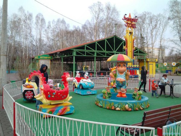 Карусели в Новокузнецке парк Гагарина