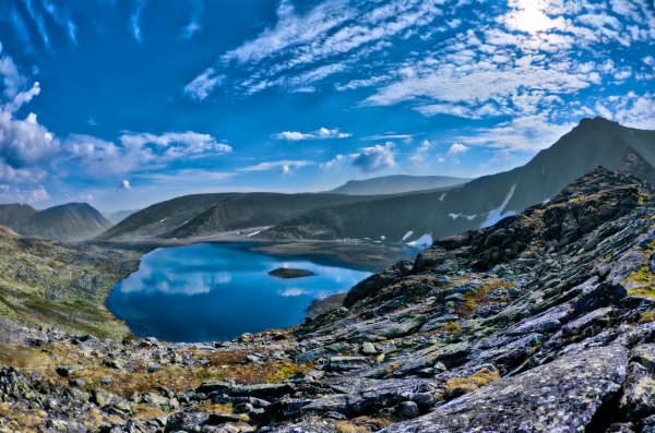 Озеро Бублик Приполярный Урал