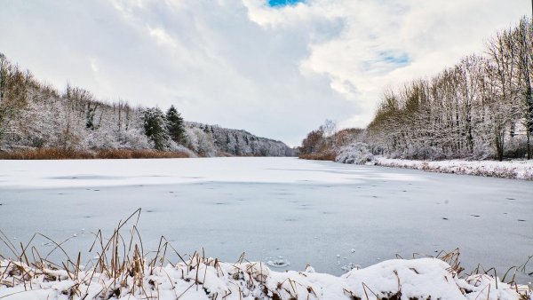 Зимний водоем