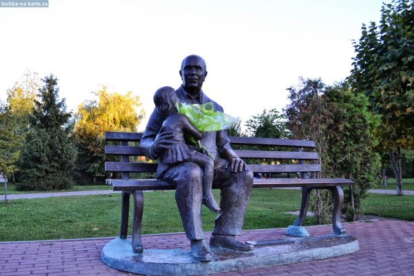 Памятник в парке Победы Тамбов