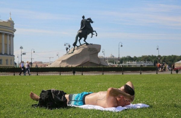 Жаркое лето в Санкт-Петербурге
