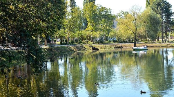 Гагаринский парк Симферополь октябрь
