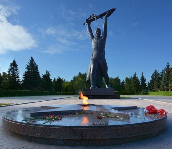 Парк Победы Омск памятники