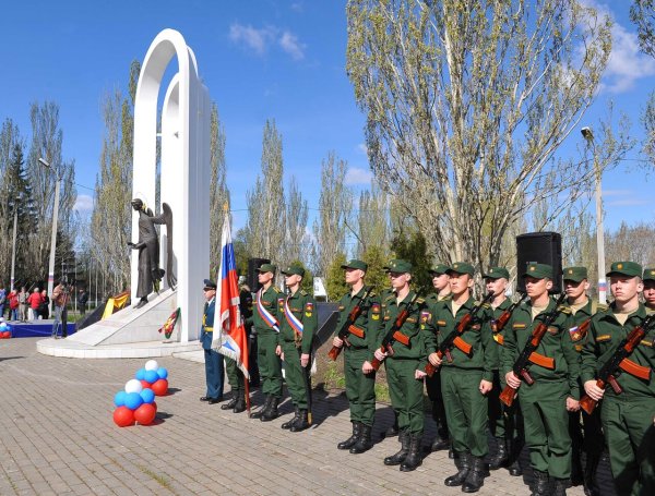 Парк Победы Омск памятник чернобыльцам