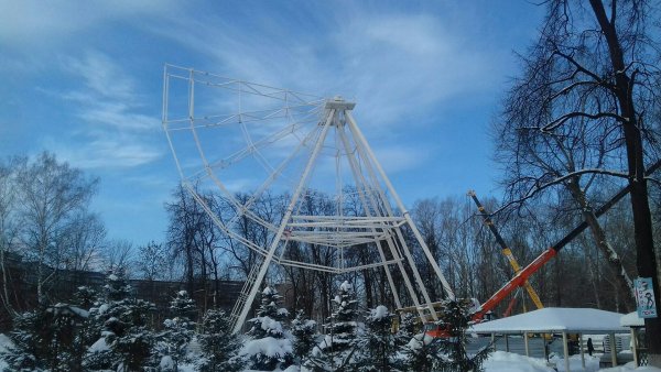 Колесо обозрения парк Победы Ульяновск