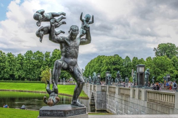 Парк скульптур Вигеланда Норвегия