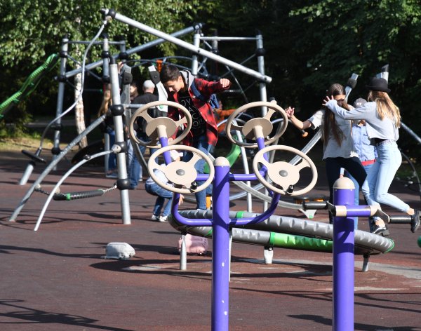 Парк Горького Казань спортивная площадка