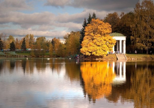 Приморский парк Победы в Санкт-Петербурге