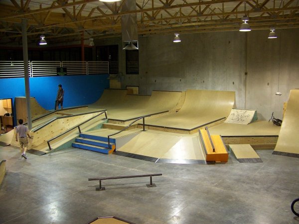 Одесса Крытый скейт парк