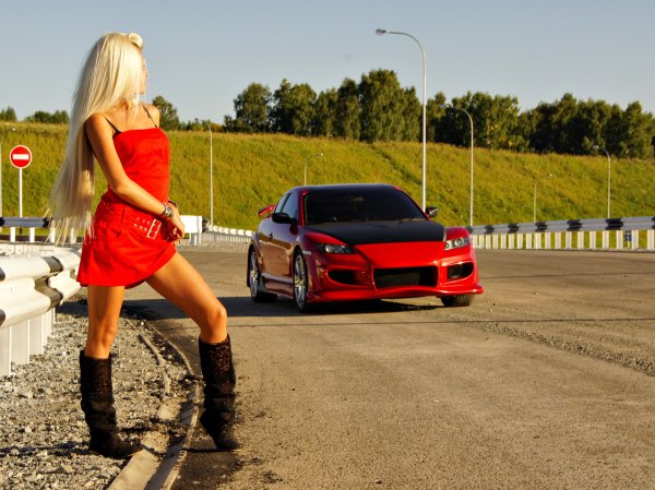 Блондинка в авто