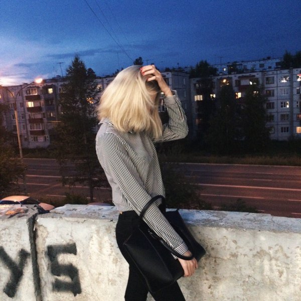 Девушка 14 лет блондинка с каре