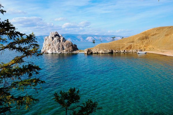 Бухта ласточки Байкал