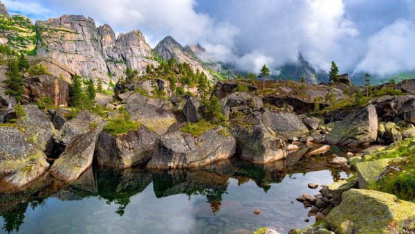 Природный парк Ергаки, западные Саяны, гора парабола