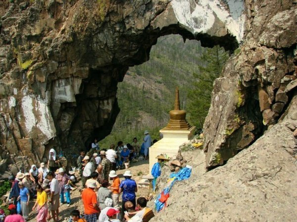 Священная гора Алханай