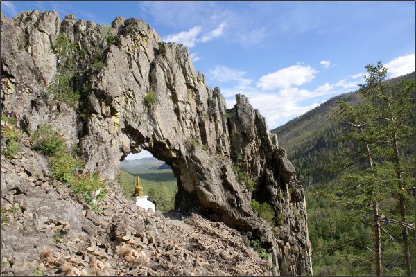 Уудэн Сумэ Алханай