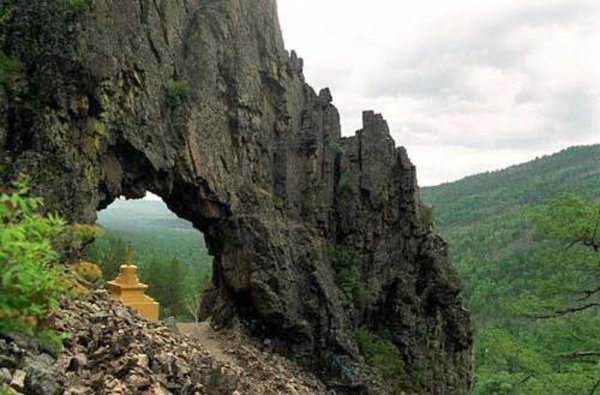 Храм ворота Алханай