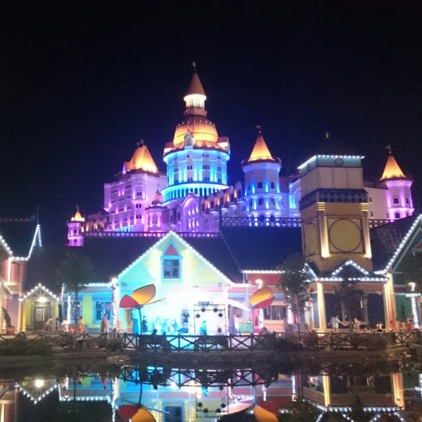 Сочи парк Диснейленд