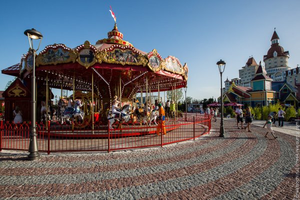 Диснейленд Сочи аттракционы