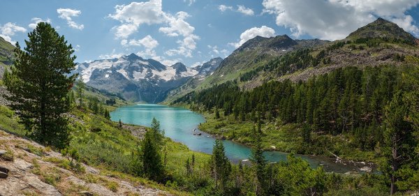 Озеро крепкое горный Алтай