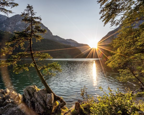 Горы солнце