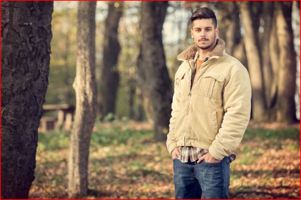 Фотосессия мужчины в парке