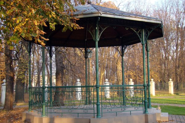 Парк Коломенское беседки