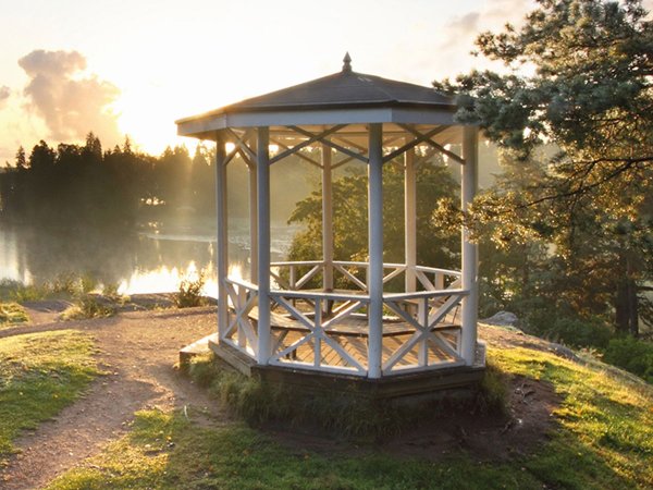 Чайная беседка в парке Монрепо