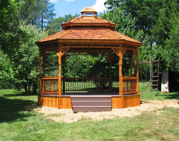 Беседка в парке