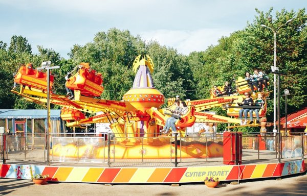 Парк Гагарина Самара аттракционы