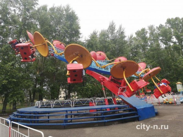 Карусели в Новокузнецке парк Гагарина