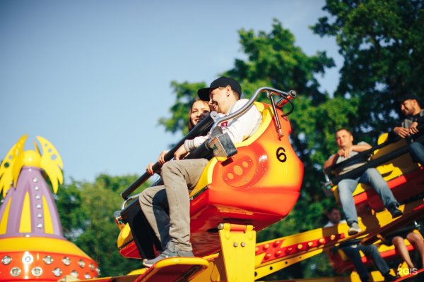 Аттракционы в Самаре в парке Гагарина 2021