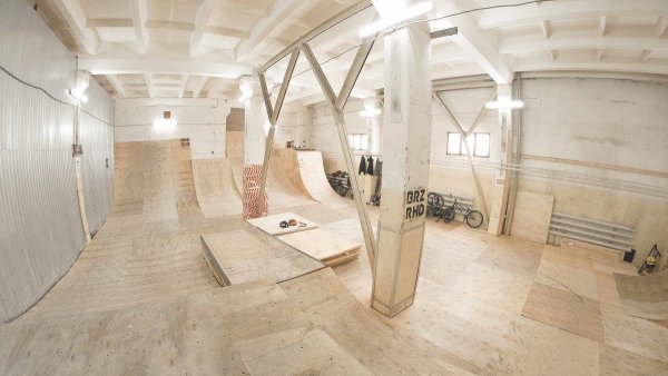 Крытый скейт парк в Казани