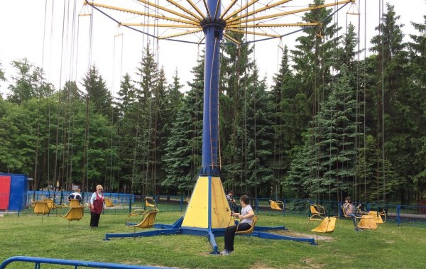 Парк Победы Липецк карусели