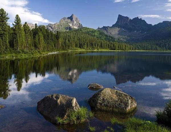 Озеро светлое Ергаки