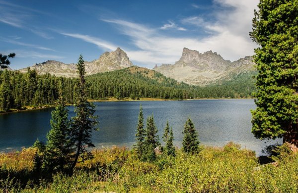 Озеро светлое Ергаки