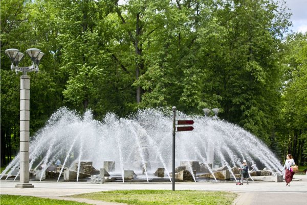 Фонтан в Минске в парке