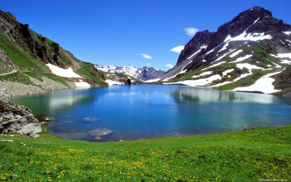 Озеро Манасаровар в Тибете