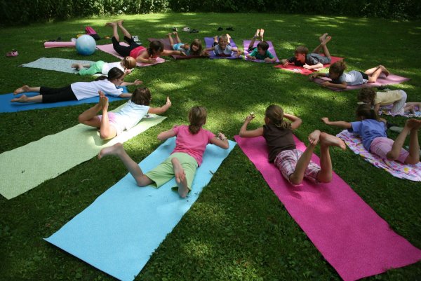 Занятия на свежем воздухе дети