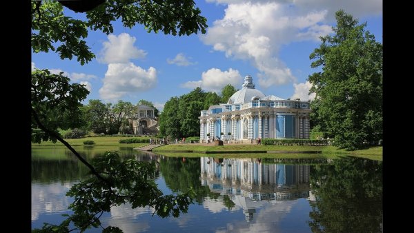 Екатерининский парк Царское село весной