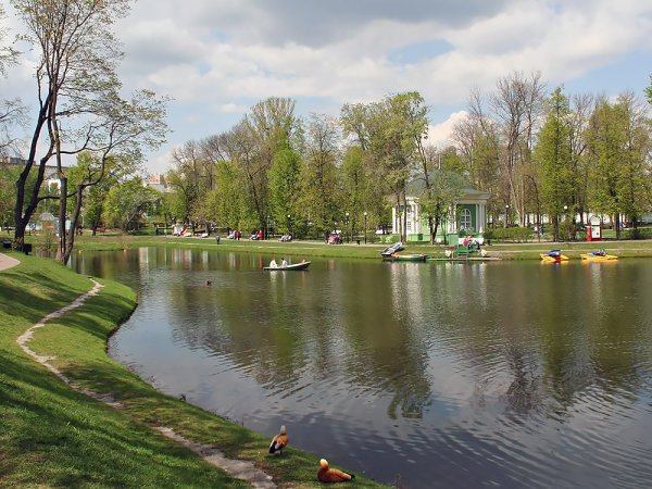 Екатерининский парк в Москве