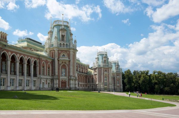 Парк музей Царицыно в Москве