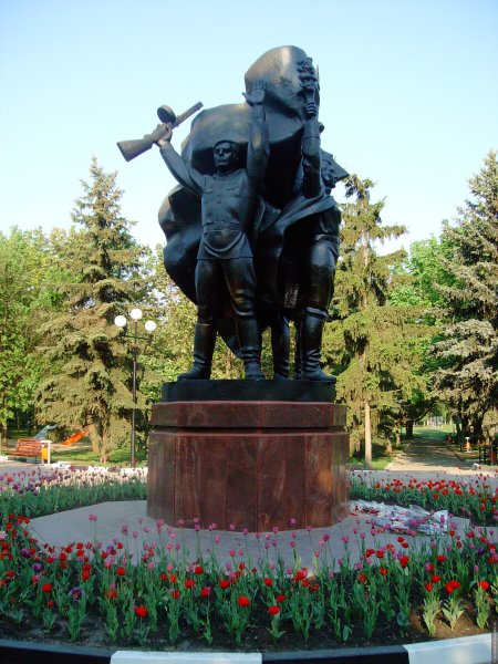 Парк Победы Белгород памятники